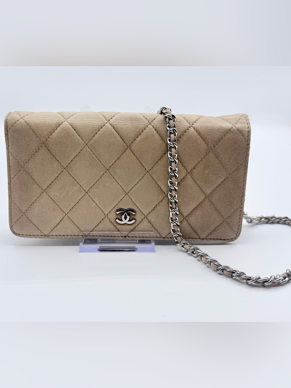 CHANEL Quilted CaviarSkin Wallet